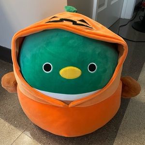 Avery Duck Halloween Squishmallow